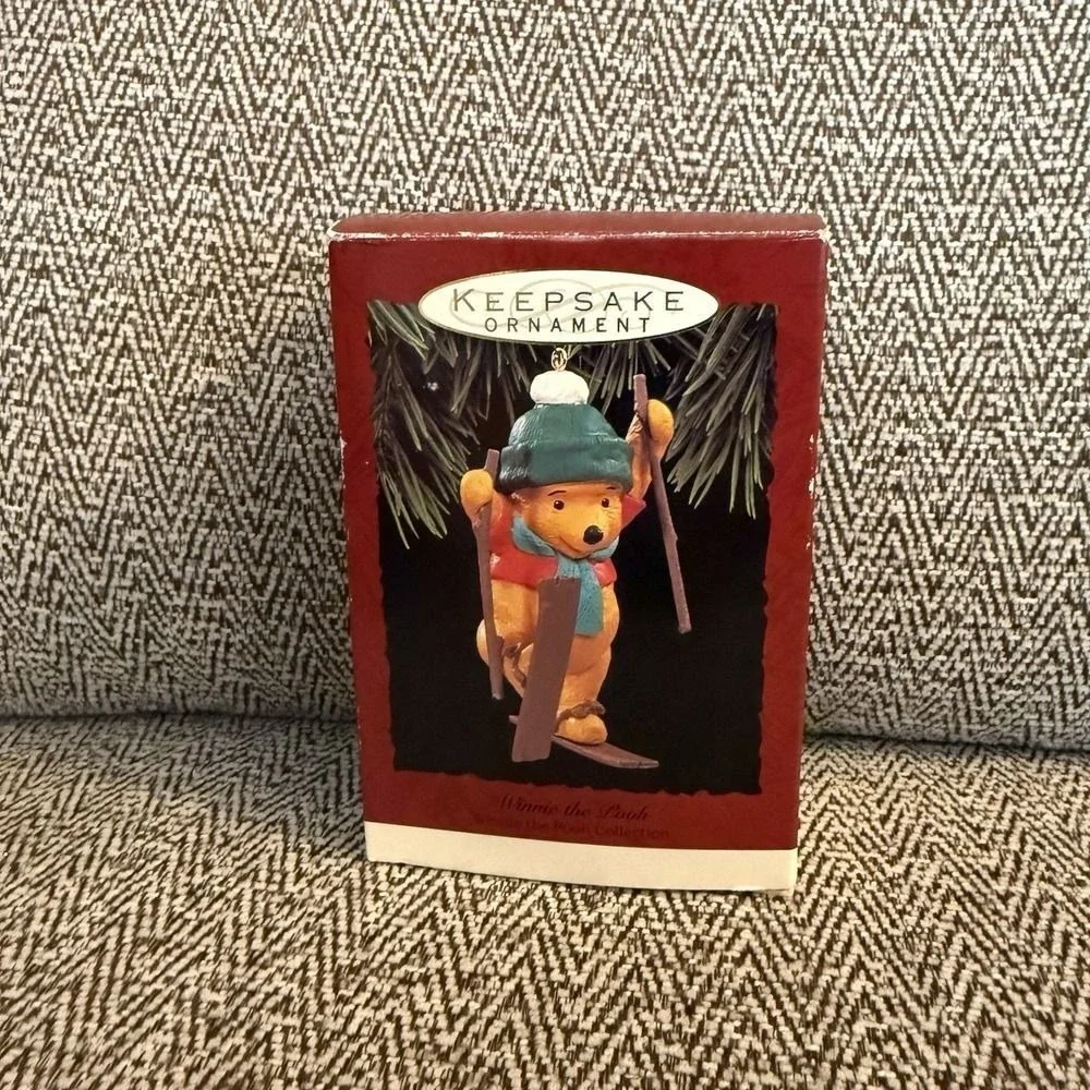 Hallmark Keepsake Ornament Winnie the Pooh Skiing Disney Collection